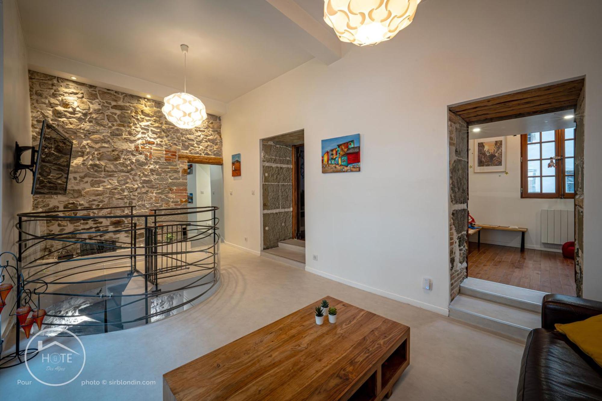L'ecrin De Chambery, Coeur De Centre Ville, Calme Et Espace Apartment